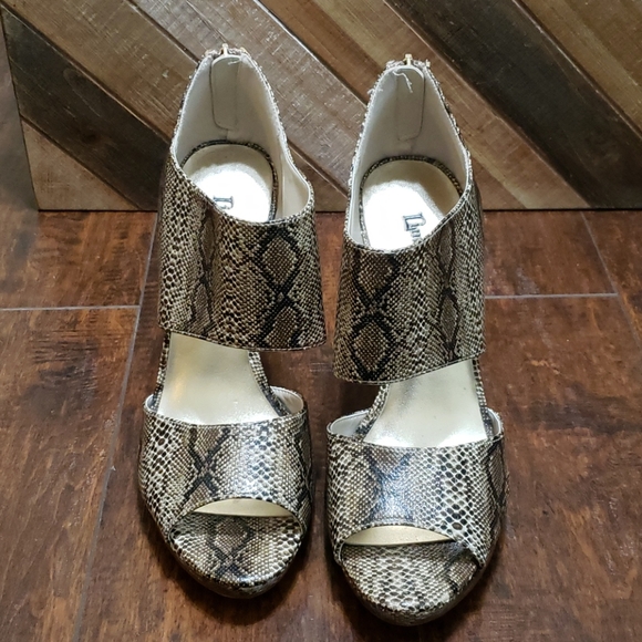 Limelight Zipper Ankle Snake Print High Heels - Picture 3 of 8